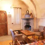 Han/Misafirhane Kismet Cave House Göreme