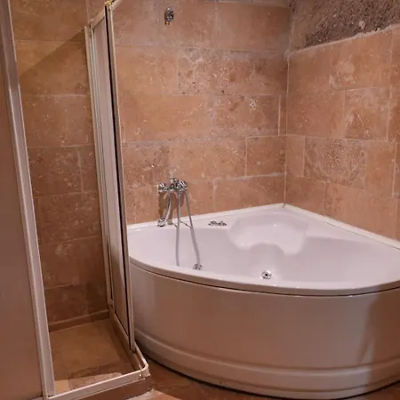 Kismet Cave House 4*