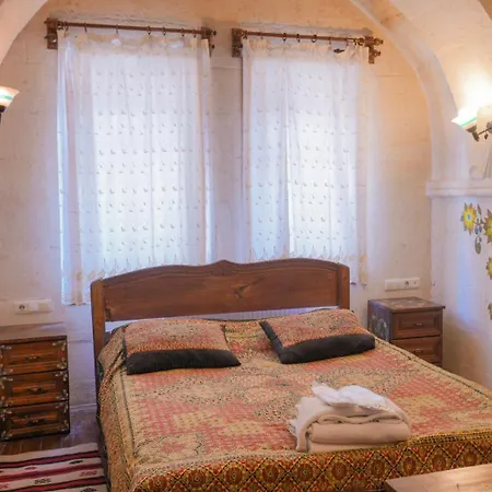 Kismet Cave House Fogadó 4*