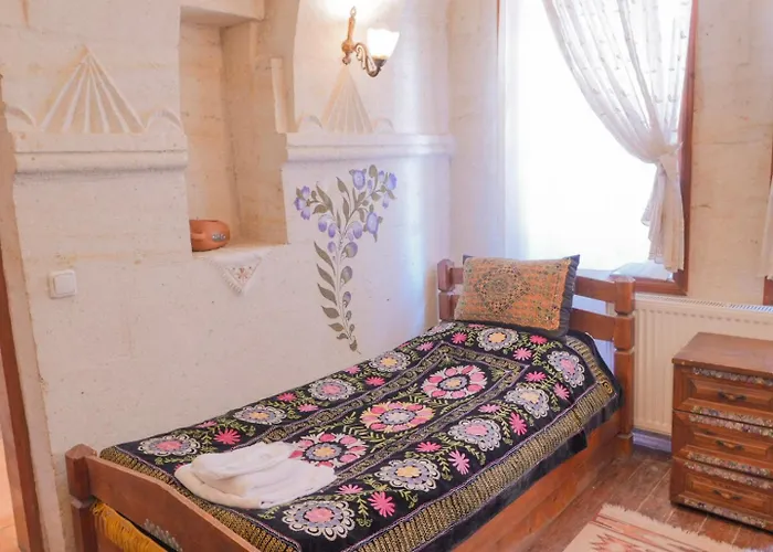 Kismet Cave House Inn